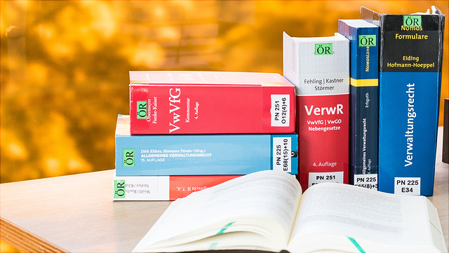 Verwaltungsrecht Bücher