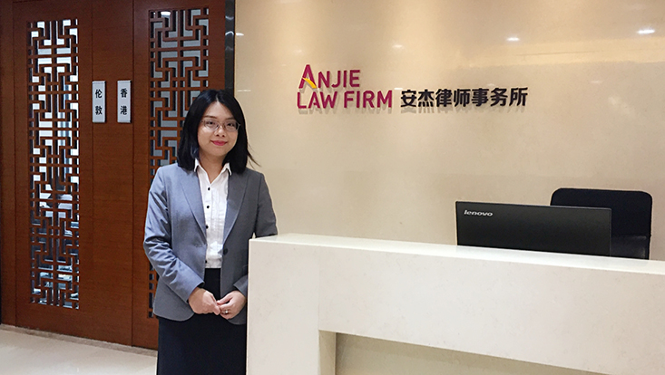 Alumni arbeiten als Topanwälte