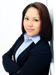 Ein Portraitfoto von Sabeena Jitsom