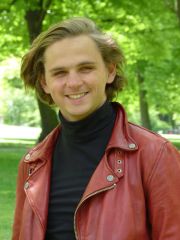 Ein Portraitfoto von Felix Bode